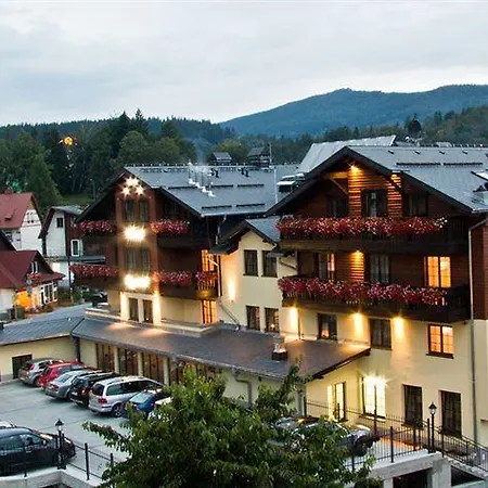 Krysztal Conference & Hotel