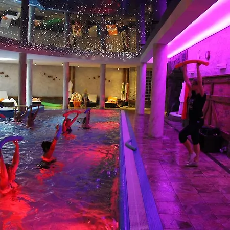 克里兹塔尔会议及spa酒店 4*