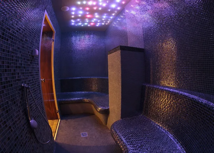 Krysztal Conference & Hotel