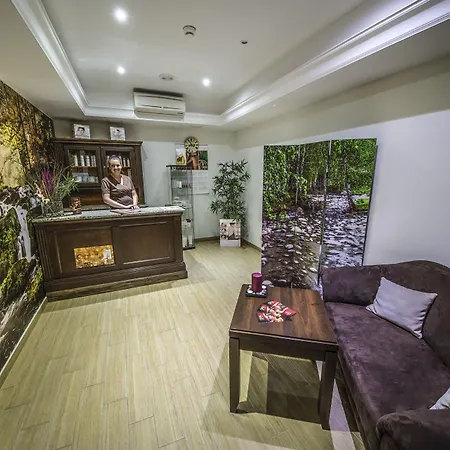 Krysztal Conference & 스클라르스카포렘바