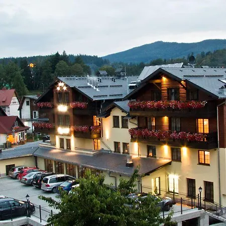 Krysztal Conference & Otel 4*