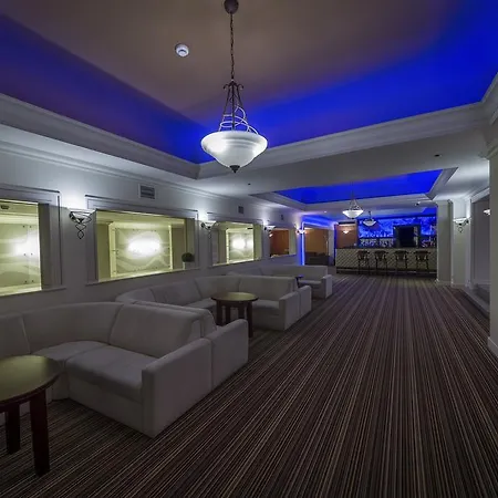 Krysztal Conference & Otel 4*