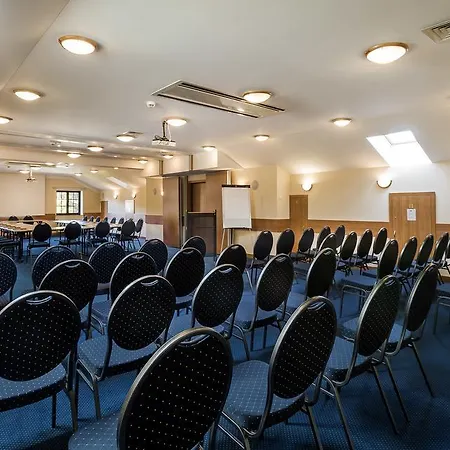 호텔 Krysztal Conference & 4*