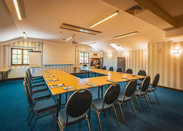 Otel Krysztal Conference & 4*